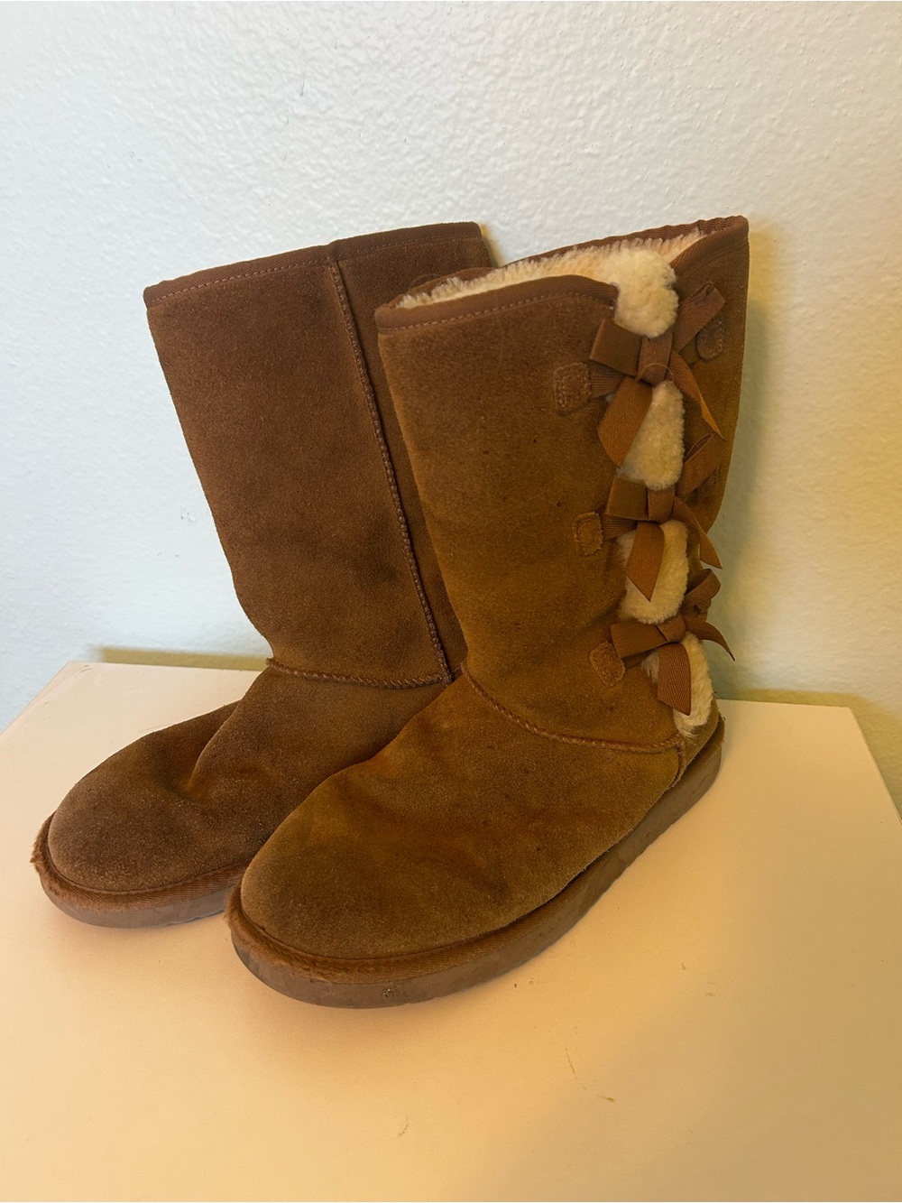 Ugg Koolaburra Women's Chestnut Suede Shearling Bow Boots